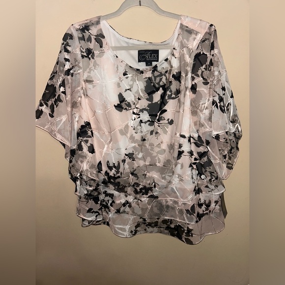 Alex Evenings Top Women’s 2X  White/Blush Chiffon Asymmetric Tiered Hem Floral - Picture 2 of 6